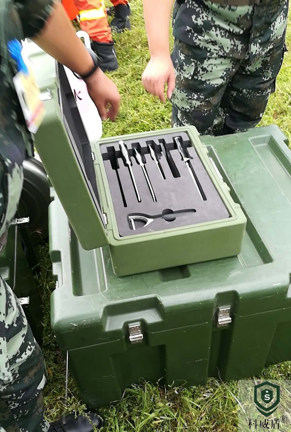 滚塑箱